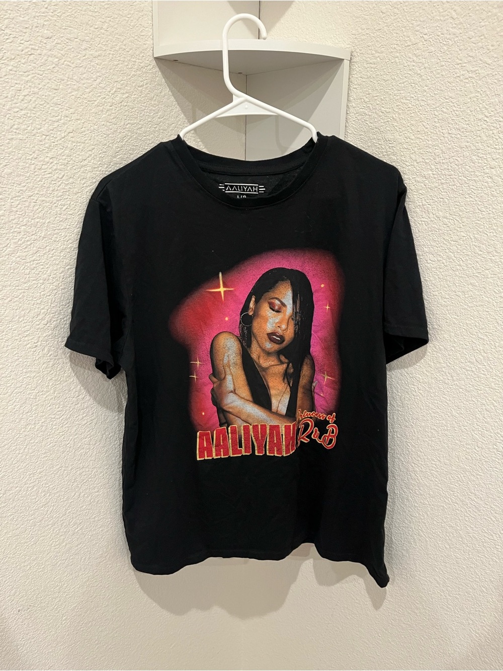 Aaliyah Black Graphic Short Sleeve Tee with Pink Portrait